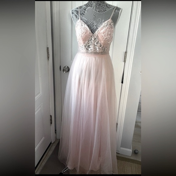 Azazie Dresses & Skirts - Azazie Soft Pink Dress